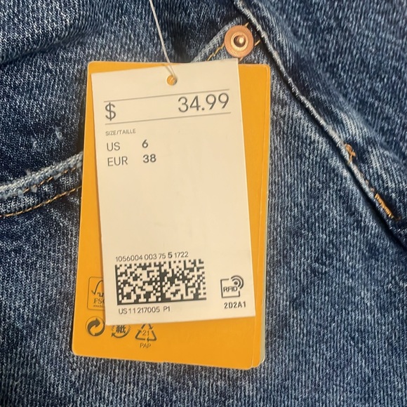 H&M Mom Jeans, Regular Waist, Size 6, New with Tags - Picture 3 of 5